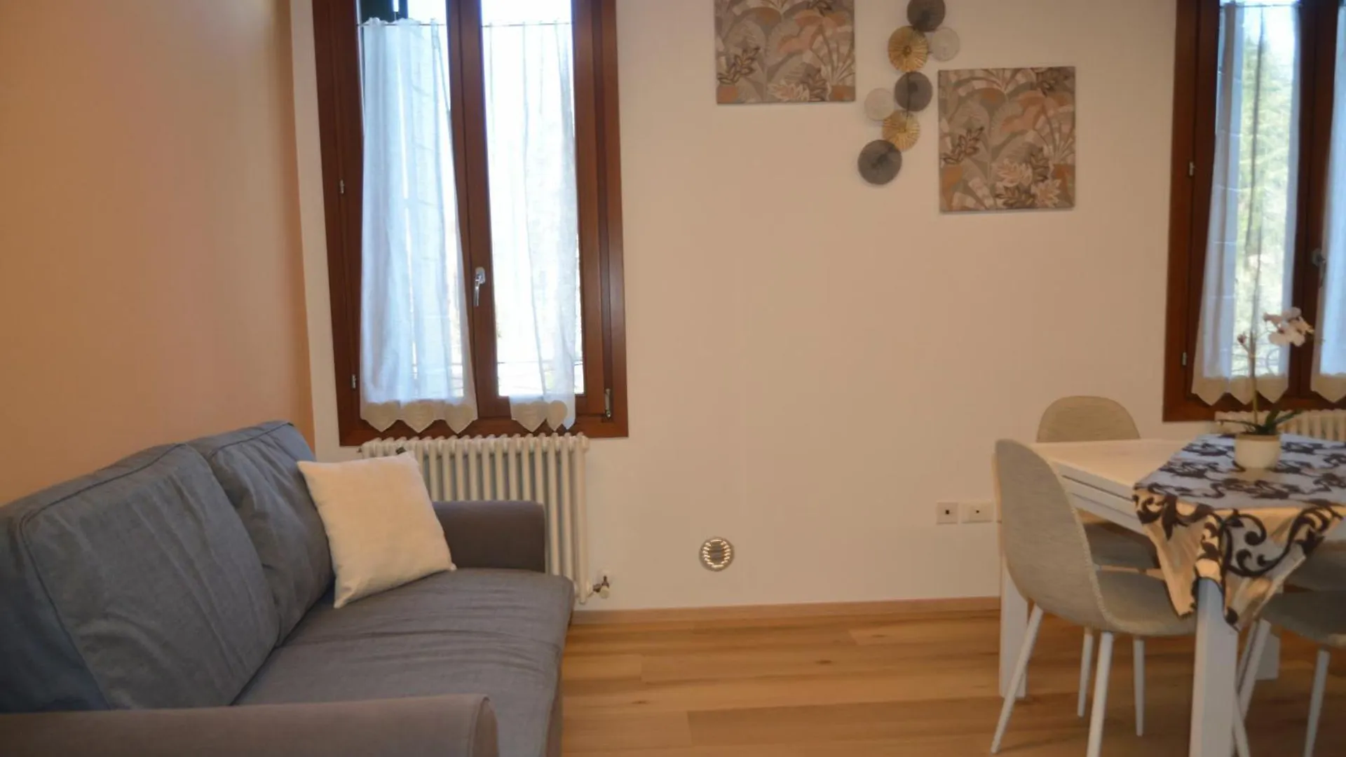 Ca Vellione Cozy Apt Noale Italy